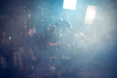 劇本創作、影視劇拍攝制作,作曲、編曲、錄音、混音,宣傳包裝推廣,這個團隊一站式搞定